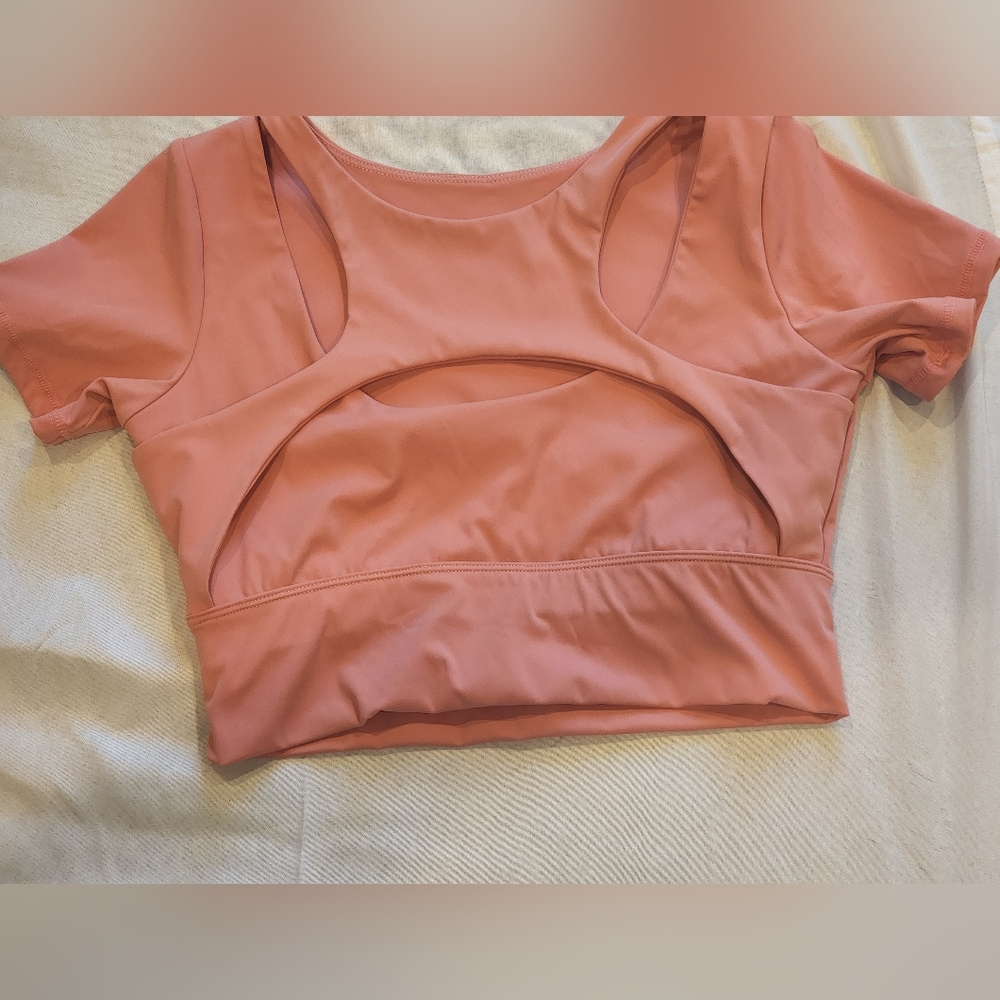Peachy bunz work out crop top